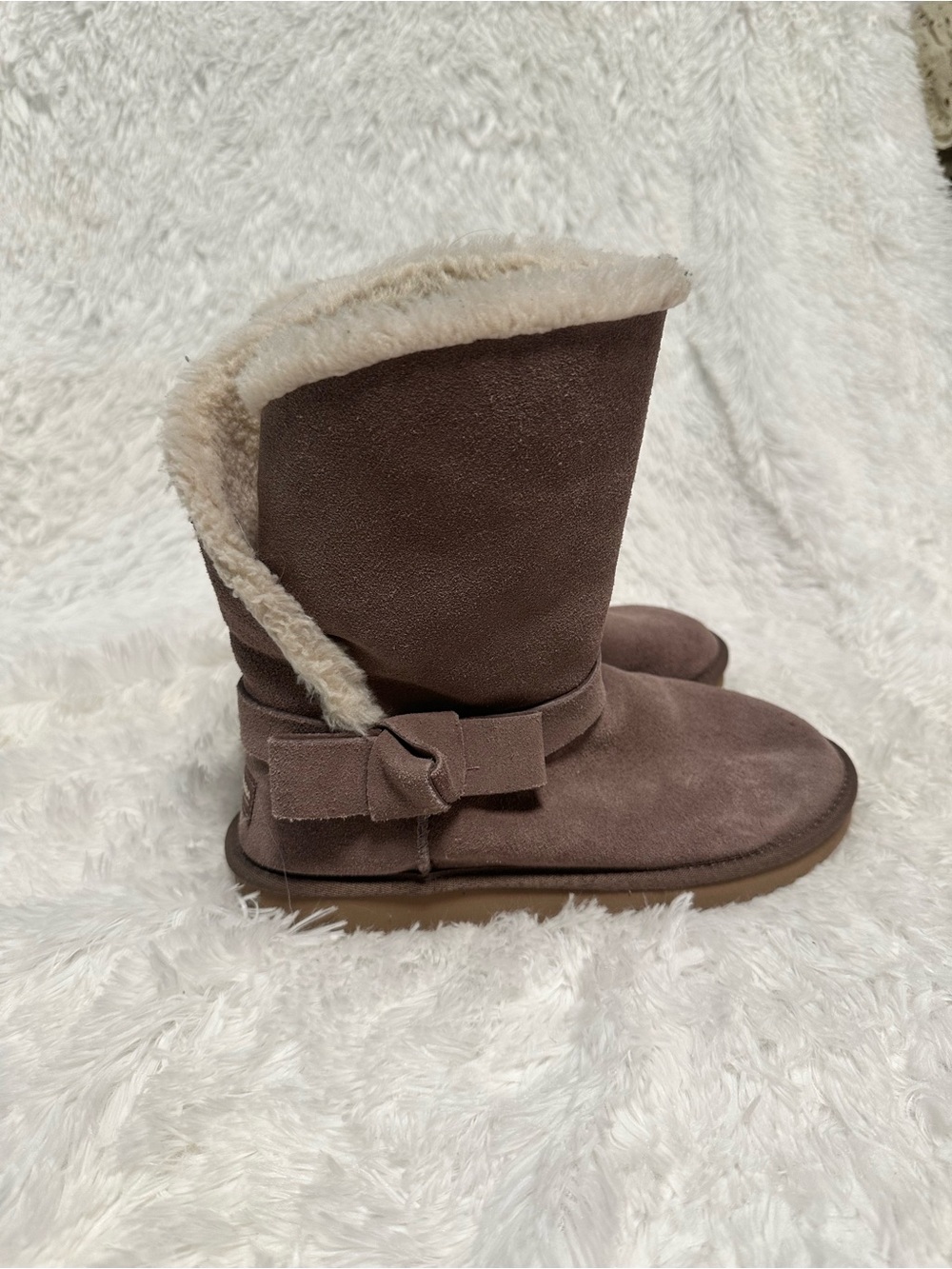 Women's Faux Suede Shearling-Lined Winter Boots - lavender